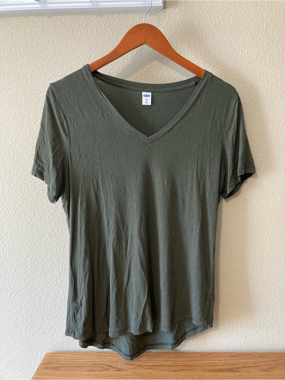 Old Navy Women’s Luxe V-Neck Short Sleeve Tee